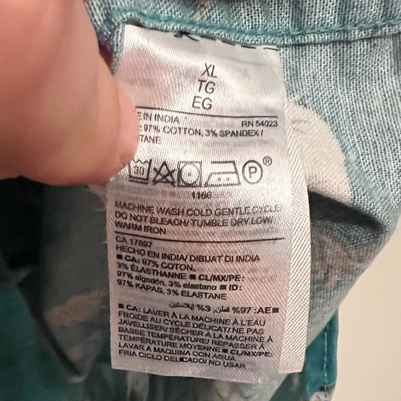 ⭐️ Rhino 🦏 Old Navy Short Sleeve Button Up SS Button Up Shirt - Picture 5 of 5